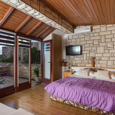 Διαμέρισμα Big Terrace - Studio With Terrace And City View - First Floor *